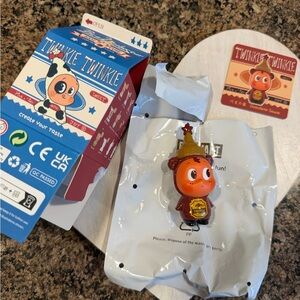 Pop Mart Twinkle Twinkle - Create your taste series *chocolate sauce*